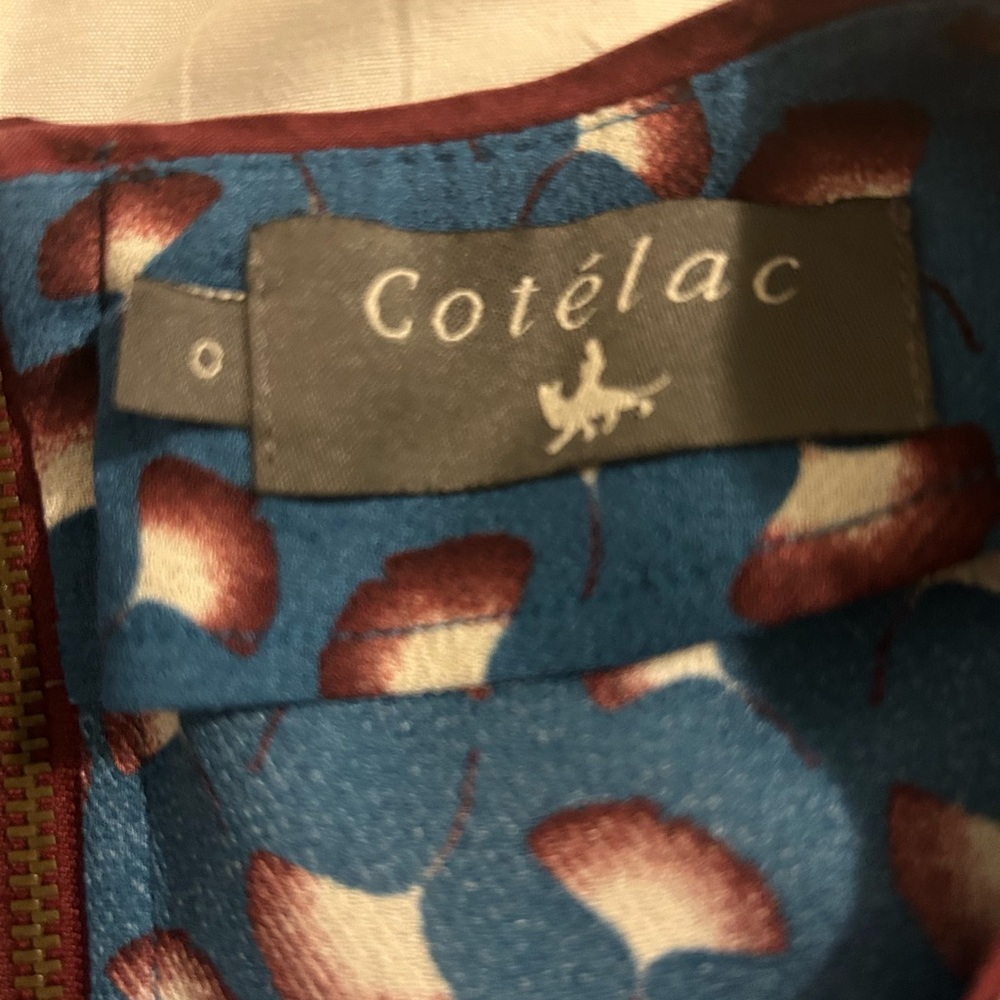 Stylish Blue and Red Patterned Blouse - image 2